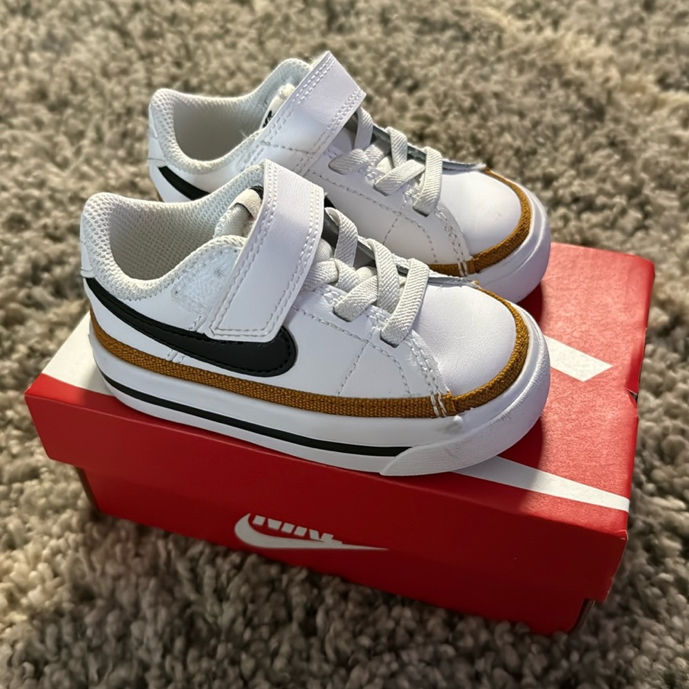 Nike Court Legacy toddler size 5C
